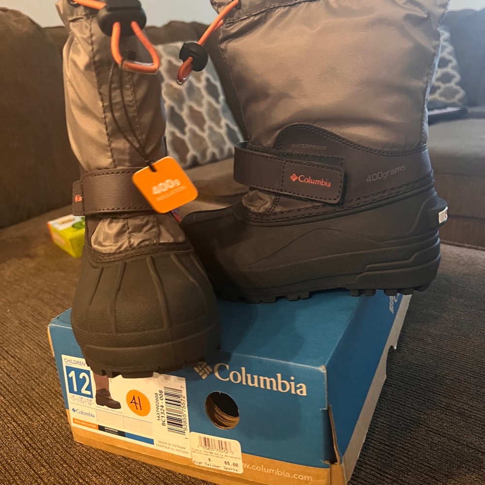 Columbia Kids' Black and Gray Snow Powderbug Forty Boots NEW